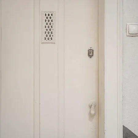 Serene Nest In Old Town By Lisbeyond *