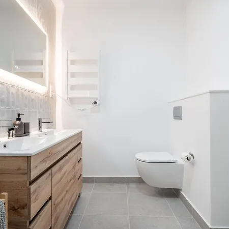 Serene Nest In Old Town By Lisbeyond